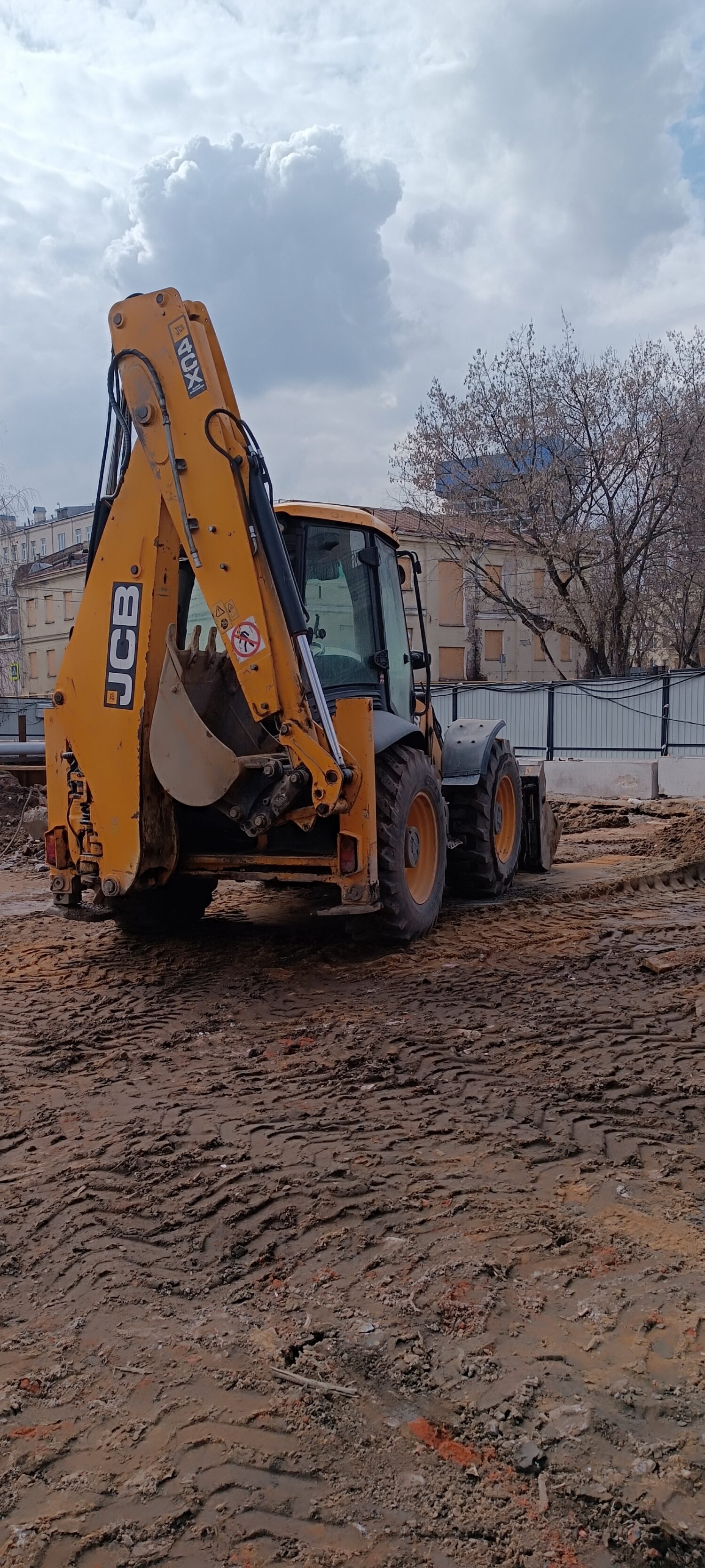 JCB 4CX