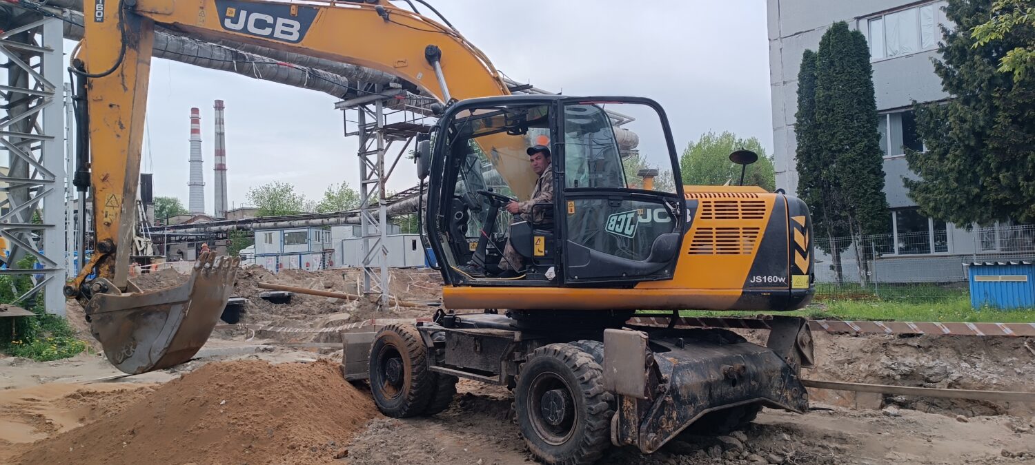JCB JS160W (3)
